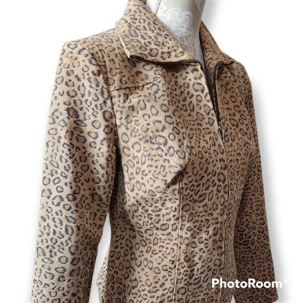 Yvonne Marie Mobwife Leopard print suede leather jacket size 6
